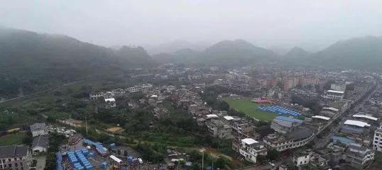 大疆8名技術(shù)人員攜多款無(wú)人機(jī)馳援四川地震，科技建模助力高效搜救